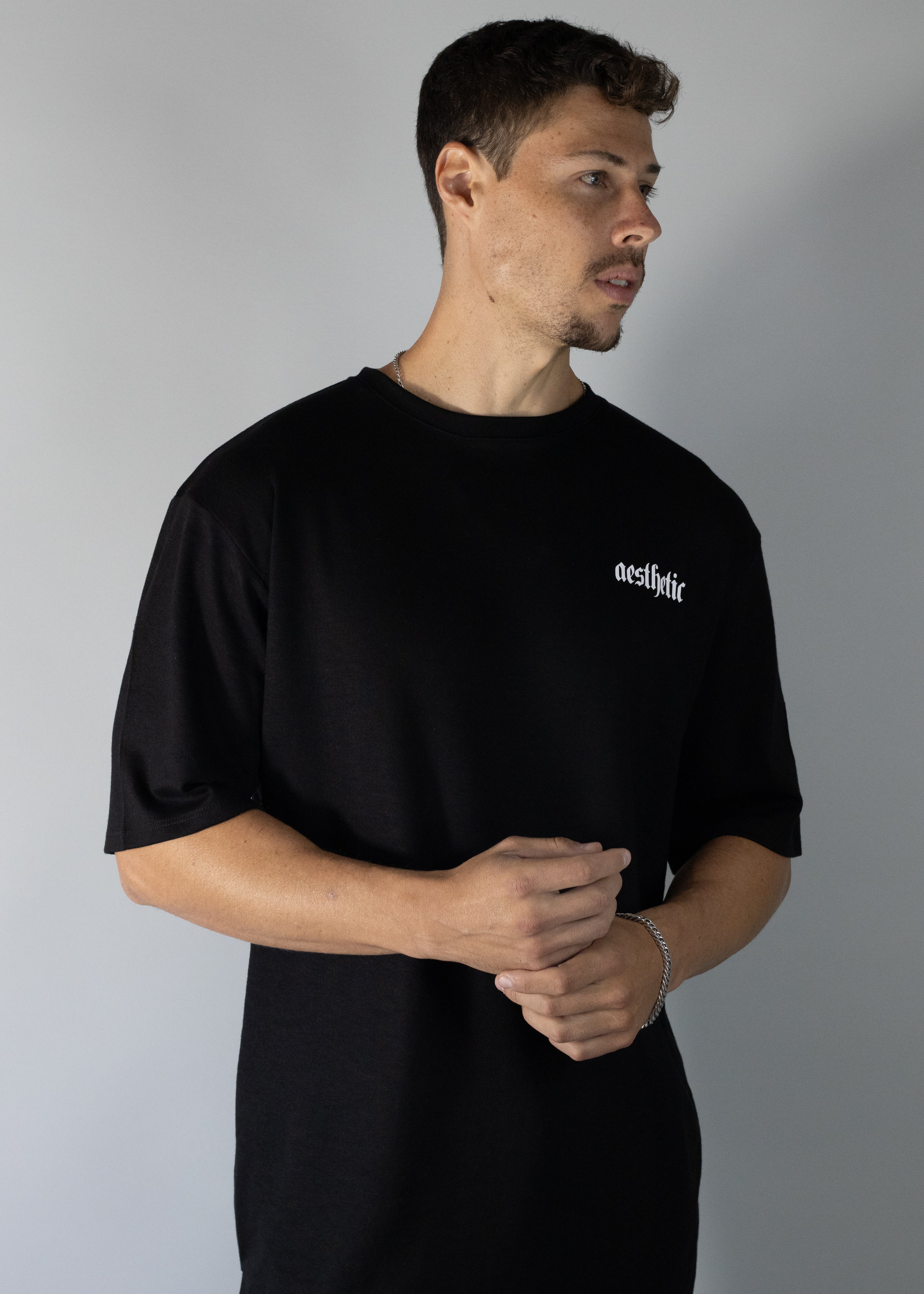 OVERSIZED AESTHETIC - NEGRA