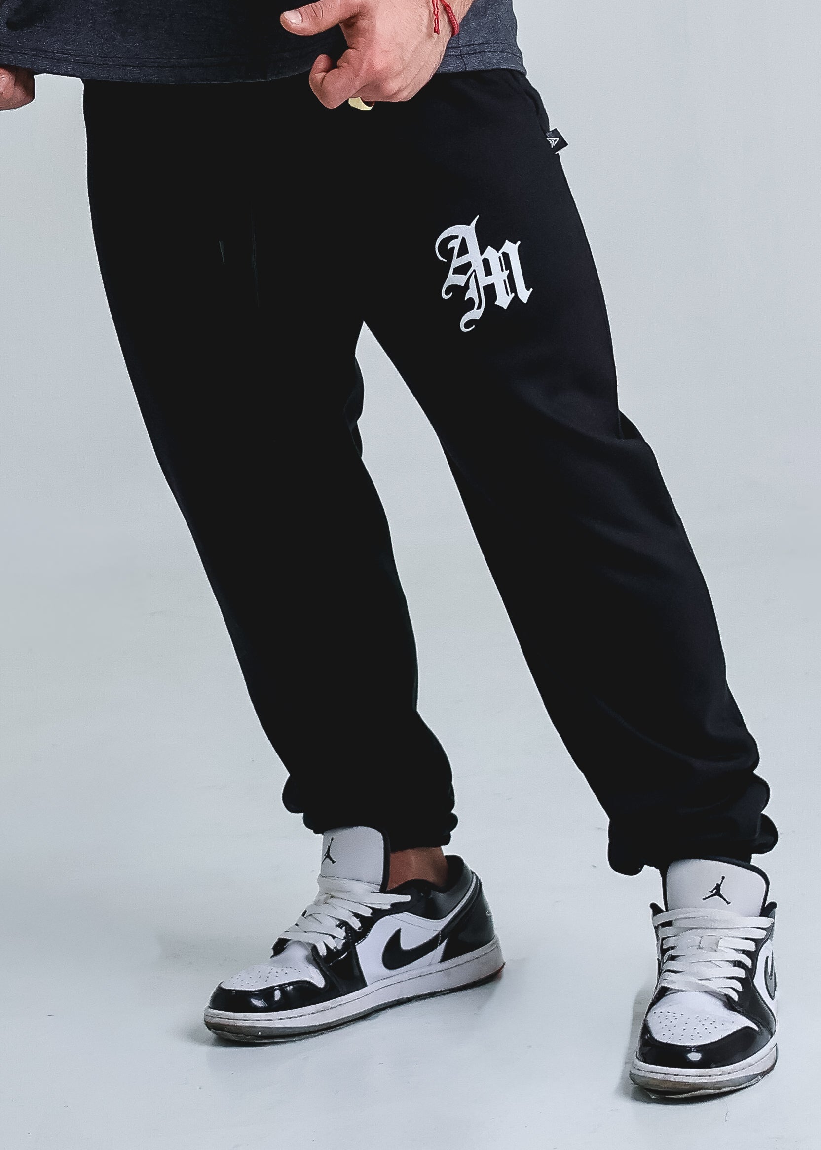 JOGGER AM - NEGRO